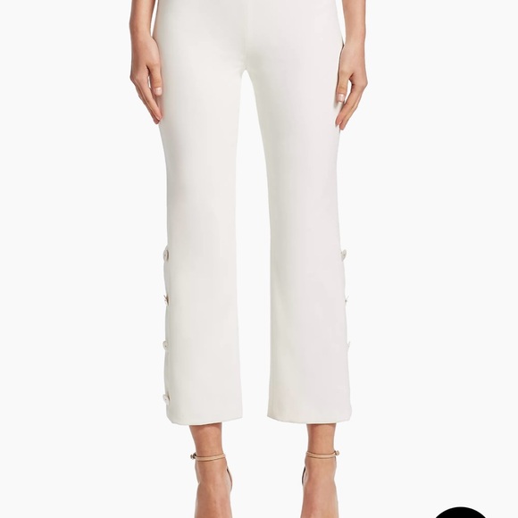 Alexis Larenz Flare-leg Side-button Cropped Pants In White - Picture 2 of 7